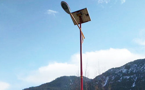 如何选择高质量的精河太阳能路灯材料：全方位指南