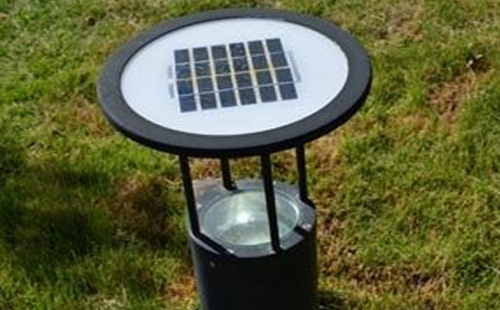 别墅庭院氛围营造：精河草坪灯选型与布光技巧