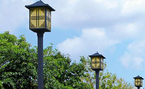 精河庭院灯安装间距与布灯设计全解析