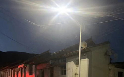 农村院子里最适合的精河太阳能路灯亮度与安装要点