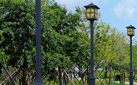 太阳能精河庭院灯价格为何差三倍？关键看这几点